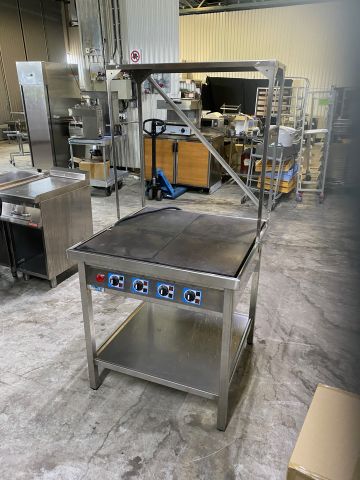 820445-2 Restaurangspis med spishylla