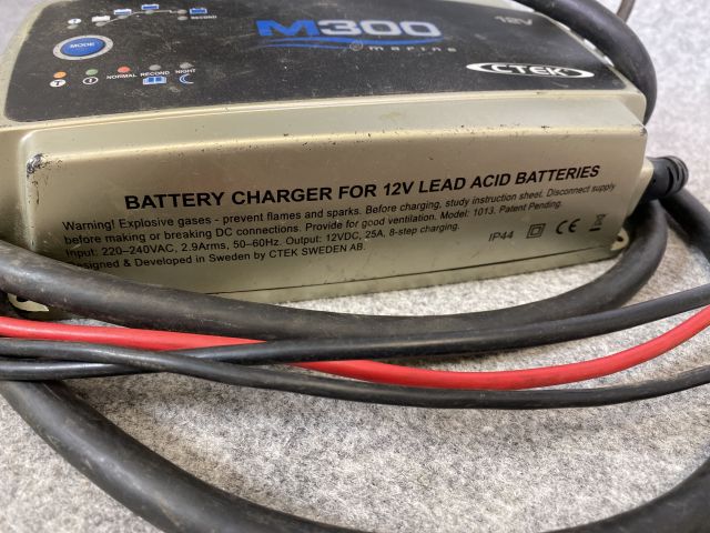 745401-7 Battery charger, CTEK M300 Marine, 12V, 2 pcs