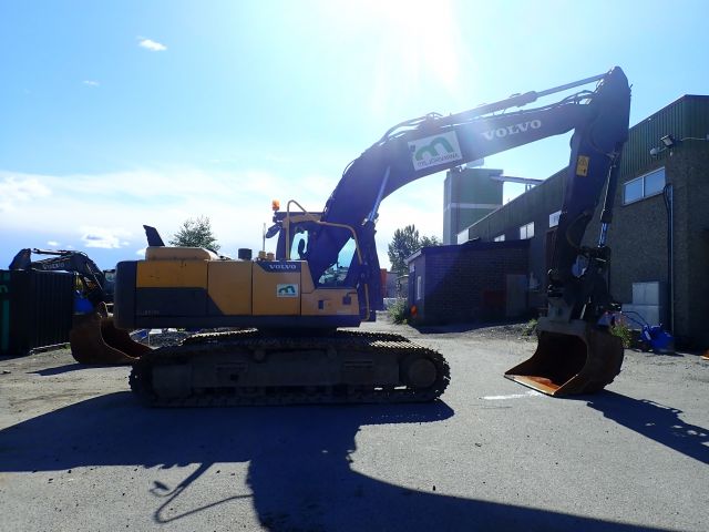 687538-6 Crawler excavator Volvo EC 220 DL -2013