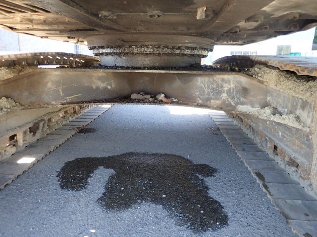 687538-24 Crawler excavator Volvo EC 220 DL -2013