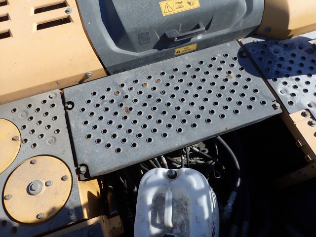 687538-44 Crawler excavator Volvo EC 220 DL -2013