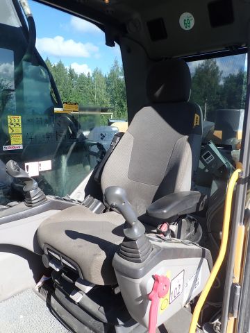 687538-92 Crawler excavator Volvo EC 220 DL -2013