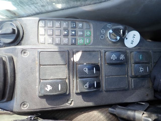 687538-97 Crawler excavator Volvo EC 220 DL -2013