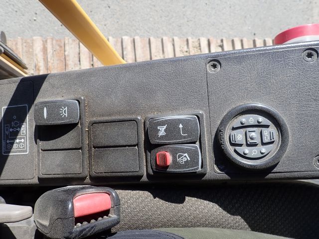 687538-100 Crawler excavator Volvo EC 220 DL -2013