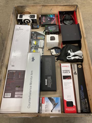 Assortment with computer accessories - PS Auction - We value the future ...