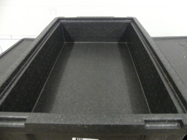 735995-4 7 st. Cateringlådor