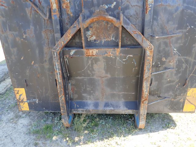 687559-9 Demountable container 30M2