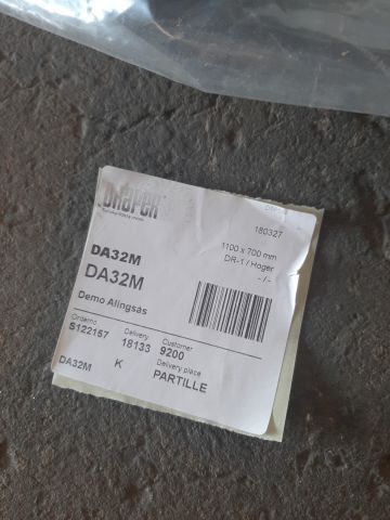 769146-14 Electric window awning Draper DC118W (ca110x70cm)