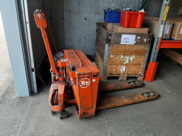 812463-1 Pallet truck with charger BT (Repair object)