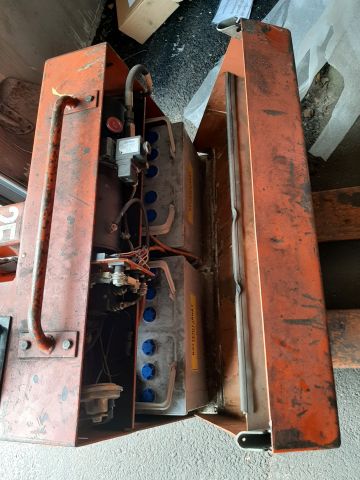 812463-11 Pallet truck with charger BT (Repair object)