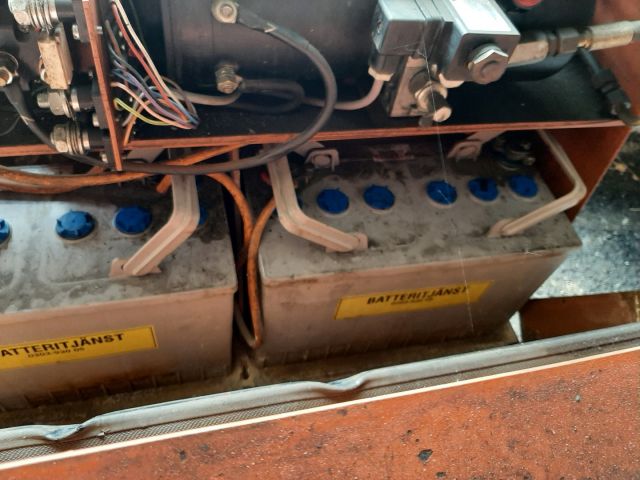 812463-14 Pallet truck with charger BT (Repair object)