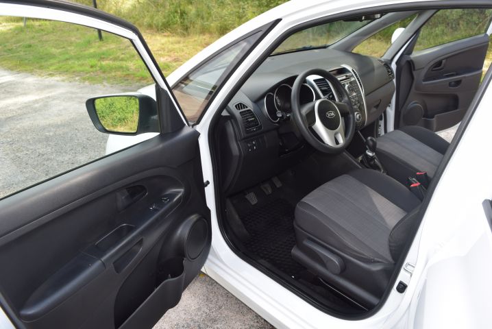 821255-25 KIA VENGA 1.4 EX VENGA, 2010, 89 hp