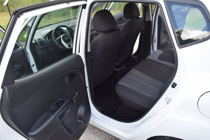 821255-33 KIA VENGA 1.4 EX VENGA, 2010, 89 hp