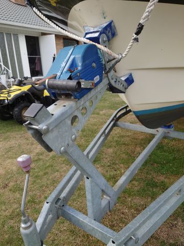 821391-10 FJORD 650 SE with cart