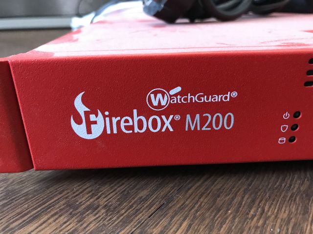821402-2 Firewall Watchguard Firebox M200