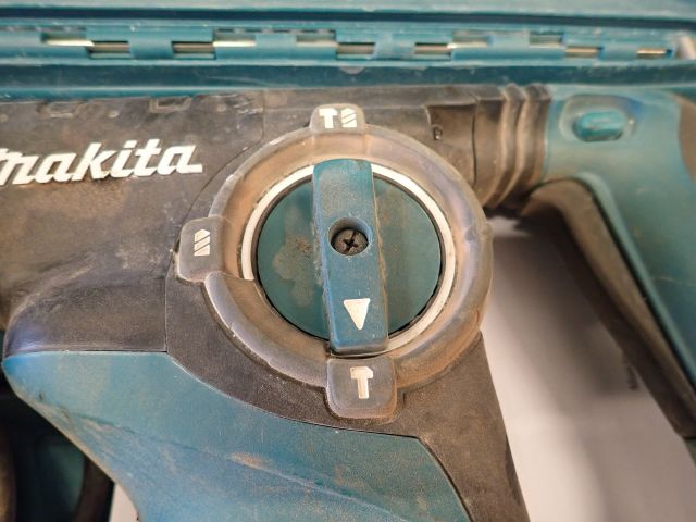 689608-6 Hammer drill MAKITA HR2811FT