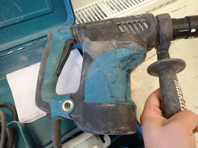 689608-8 Hammer drill MAKITA HR2811FT