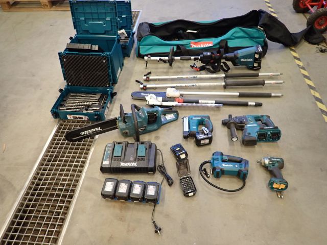 617658-1 Stort Makita elhandverktygspaket