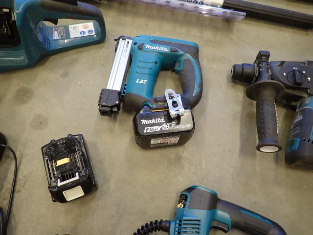 617658-17 Stort Makita elhandverktygspaket