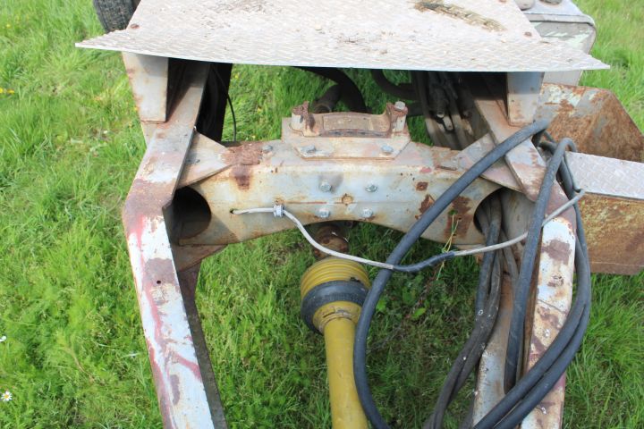 807311-8 Concrete bogie cart Scania chassis