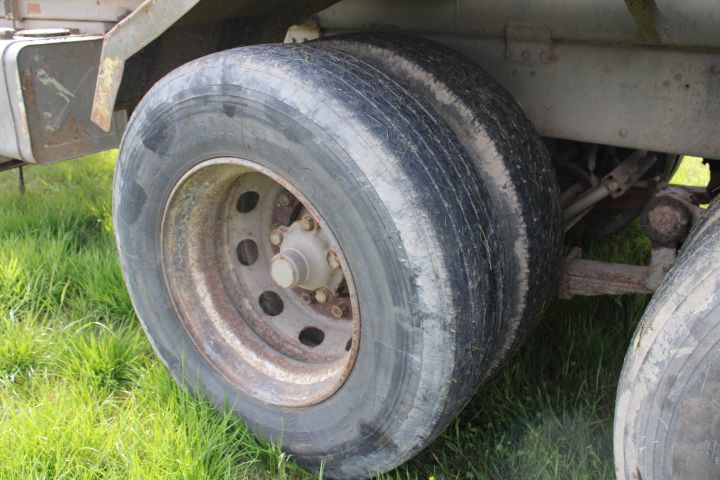 807311-23 Concrete bogie cart Scania chassis