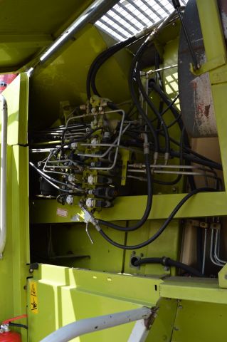 779021-36 Claas Jaguar 880 -96
