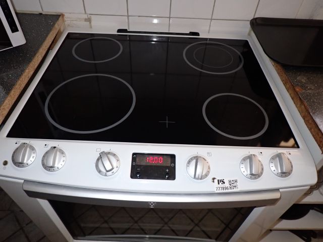 777896-2 Spis Electrolux, bredd 70 cm