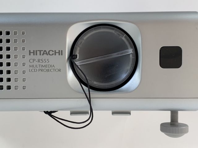 711908-12 Hitachi CP-RS55 projector