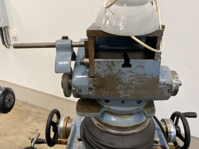 789984-11 Grinding machine Makino C-40