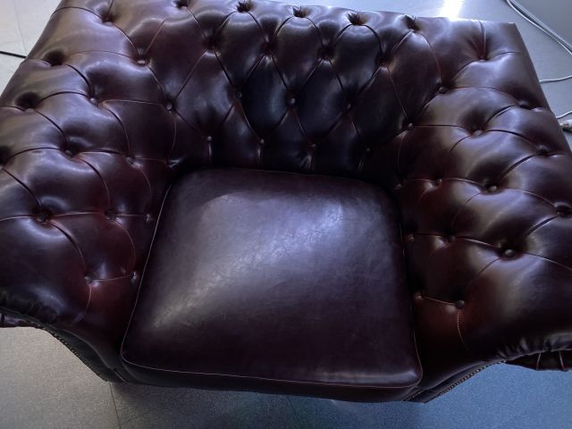 803551-4 Furniture type "Chesterfield", sofa and armchairs