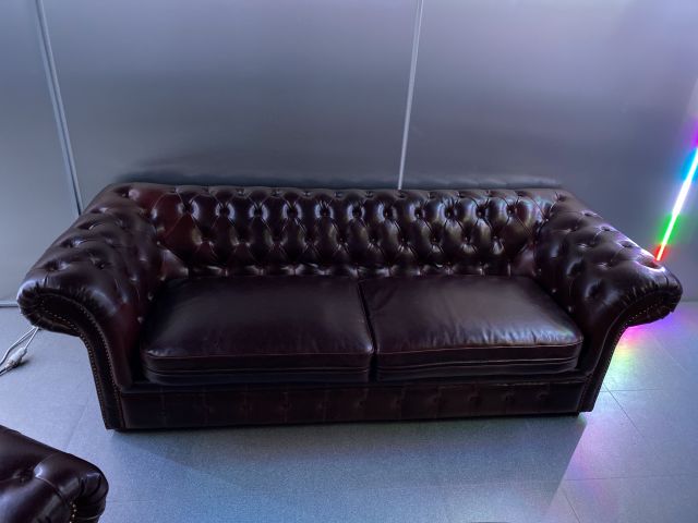 803551-5 Furniture type "Chesterfield", sofa and armchairs