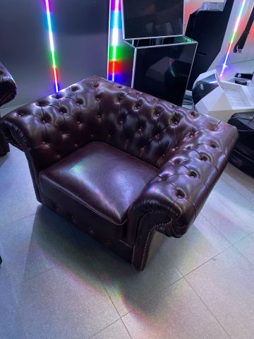 803551-9 Furniture type "Chesterfield", sofa and armchairs