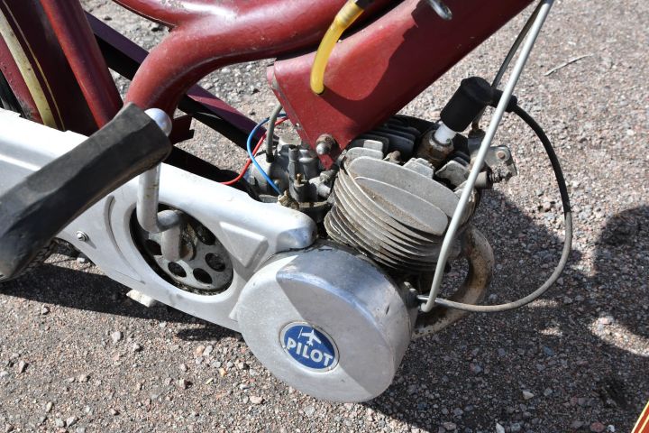 819674-3 Pilot Monarped