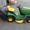 753264-4 Riding lawn mower John Deere LTR180