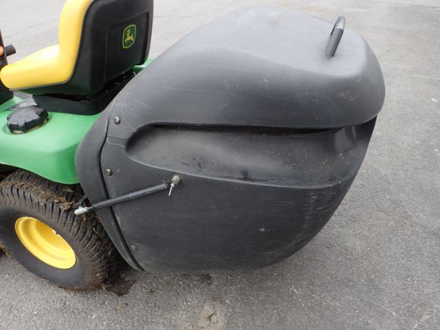 753264-9 Riding lawn mower John Deere LTR180