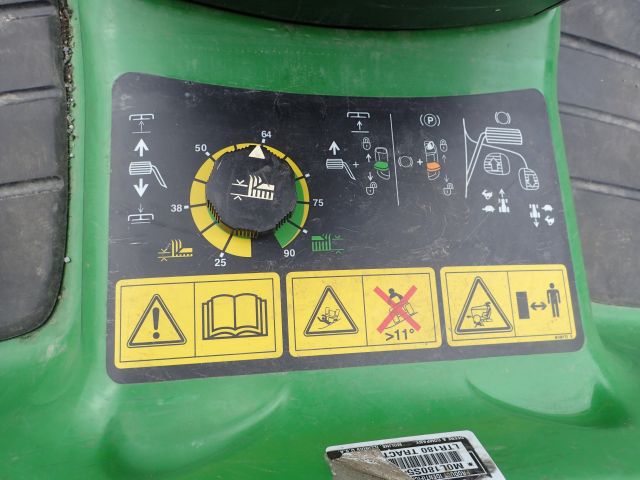 753264-21 Riding lawn mower John Deere LTR180