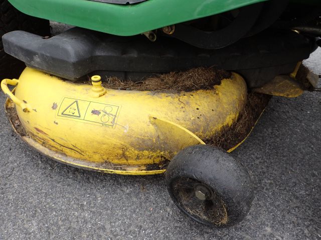753264-32 Riding lawn mower John Deere LTR180