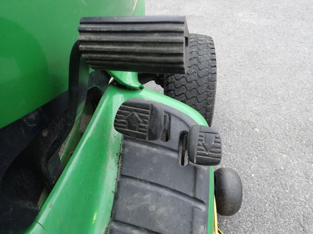 753264-33 Riding lawn mower John Deere LTR180