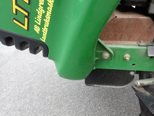 753264-55 Riding lawn mower John Deere LTR180