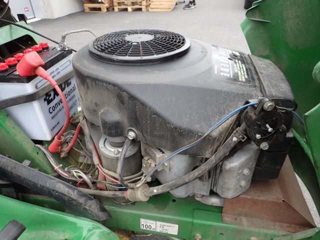 753264-56 Riding lawn mower John Deere LTR180