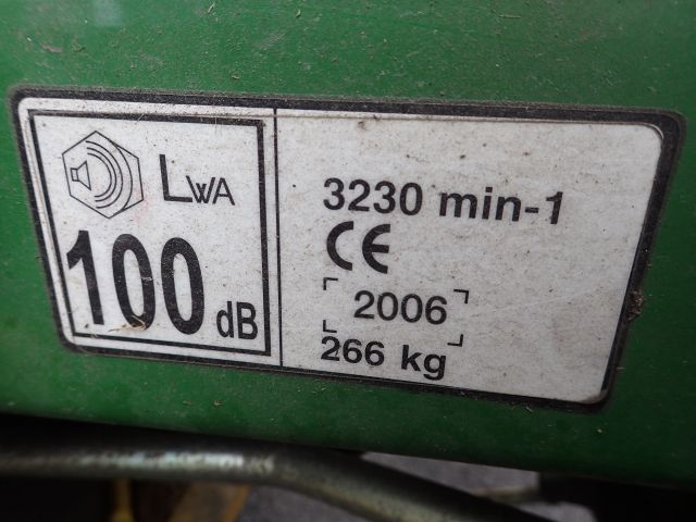 753264-57 Riding lawn mower John Deere LTR180