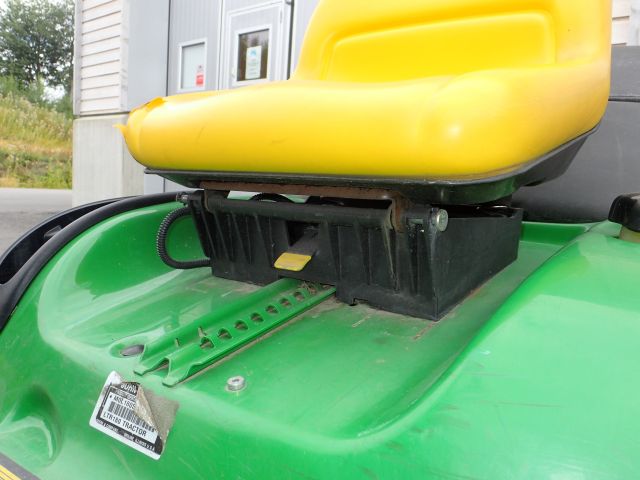 753264-58 Riding lawn mower John Deere LTR180