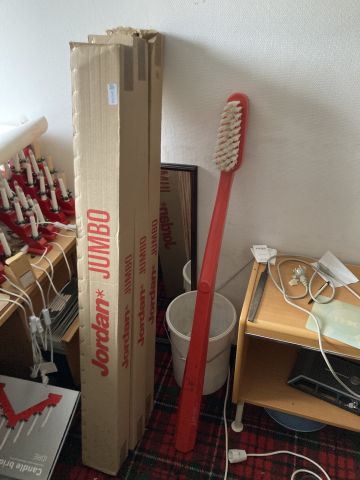 814549-1 Advertising Jordan Toothbrushes