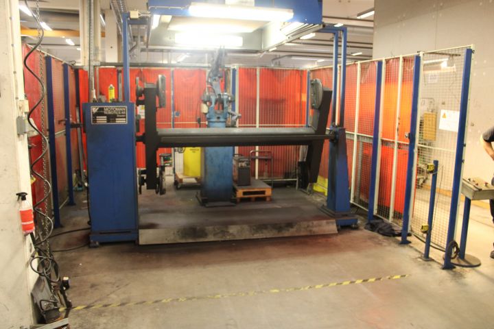 807321-1 Welding robot cell Yaskawa -98