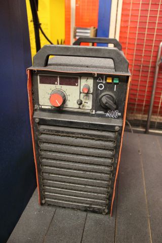 807321-26 Welding robot cell Yaskawa -98