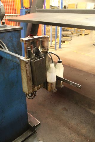 807321-27 Welding robot cell Yaskawa -98