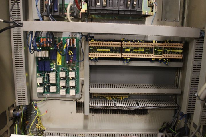 807321-36 Welding robot cell Yaskawa -98