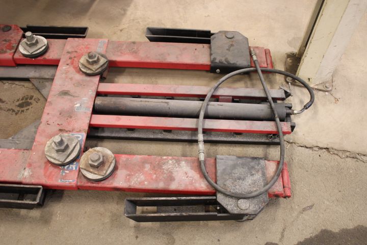 807323-3 Billyft OMCN 550, 2500Kg -01