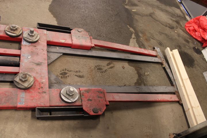 807323-7 Billyft OMCN 550, 2500Kg -01