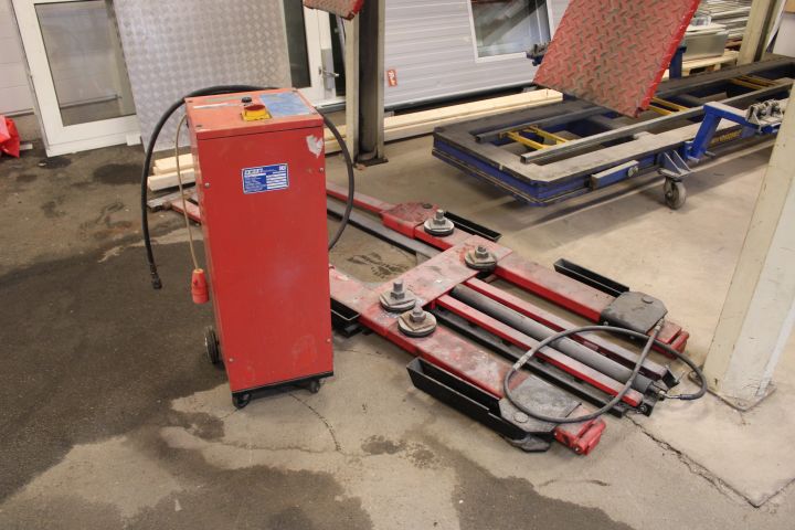 807323-1 Billyft OMCN 550, 2500Kg -01